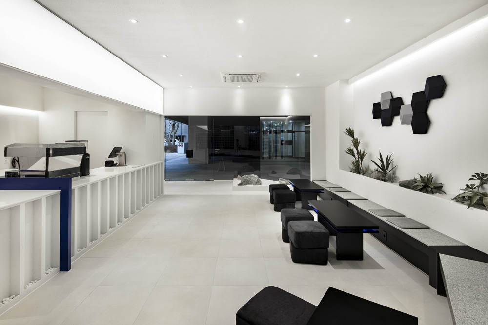 韩国南阳洲 24 平米小户型，极简黑白风迷你家具设计-7