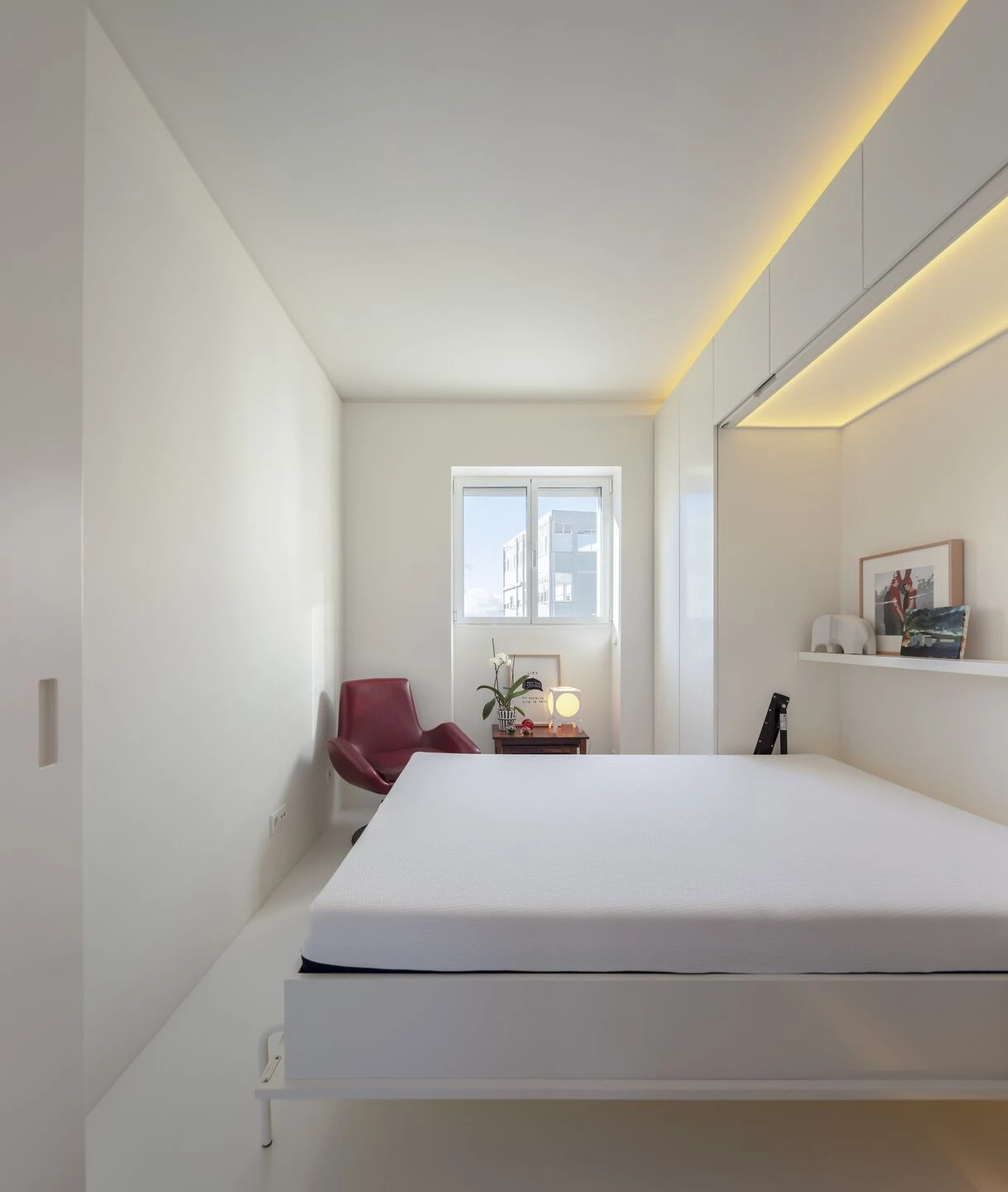 里斯本顶层公寓,白色简约风营造明亮空间-42