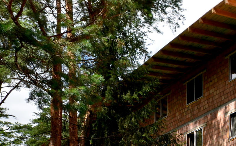 拉古纳酒店***

注：这里***一般代表酒店星级标识，但在中文里通常不直接照搬这种形式，可根据实际情况补充说明该酒店为三星级酒店 丨KM rubaszkiewicz ARCHITEKCI-7