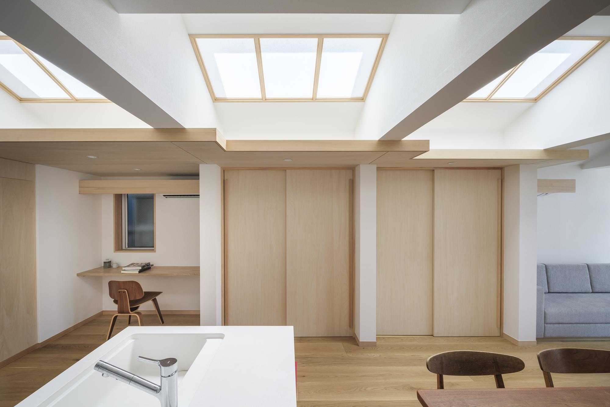 A House, Resident and Milk Delivery Service  / Meguro Architecture Laboratory-20