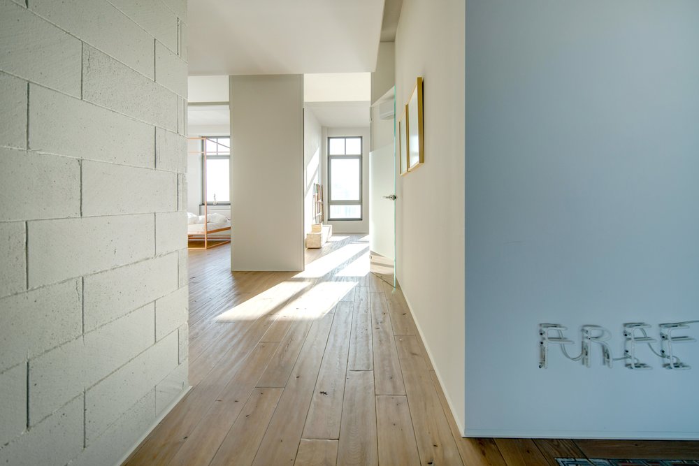 基辅工业风公寓 | 现代与原始的完美融合-12