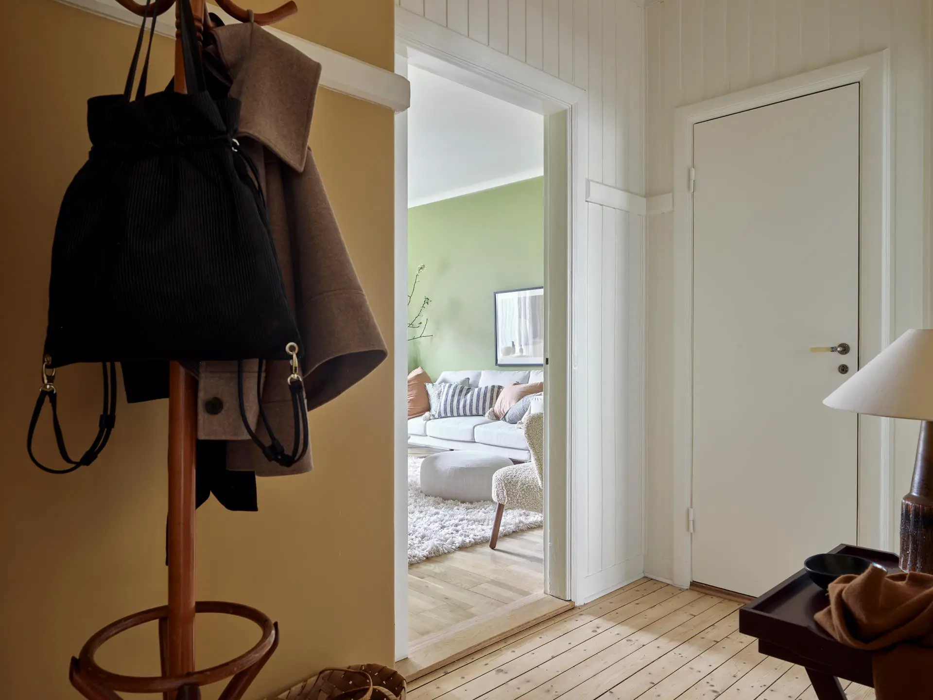 百年瑞典公寓的炫彩生活空间-19