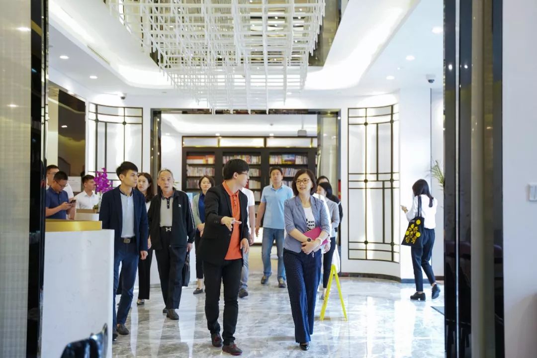 这支党支部勇站C位！-41