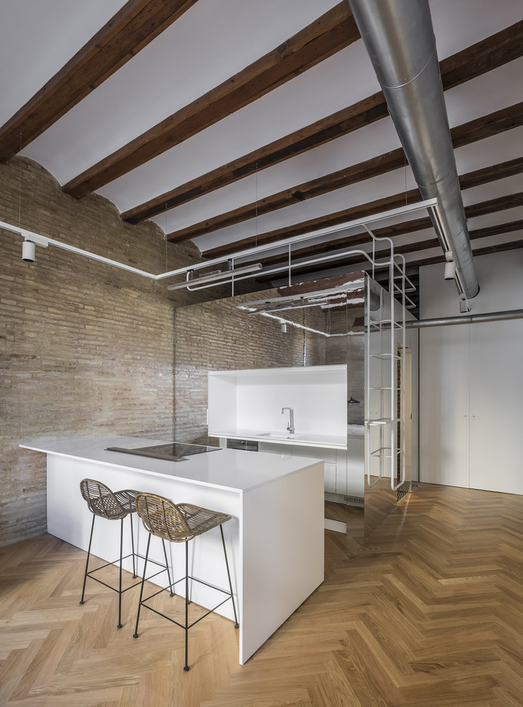 Magnificent Remodeling of a Temporary Rental Apartment in Valencia, Spain-1