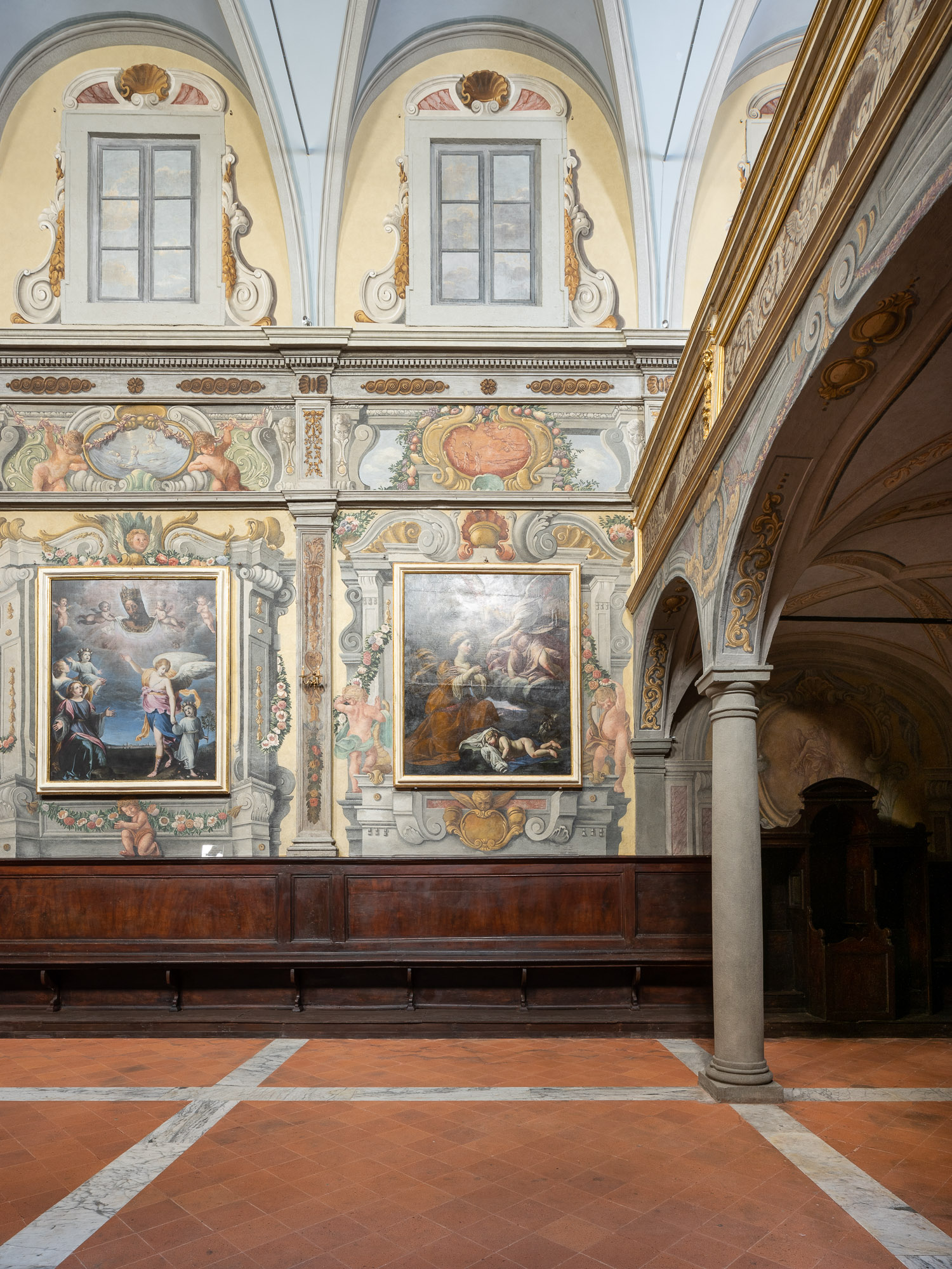 光影交织下的历史教堂修复-54