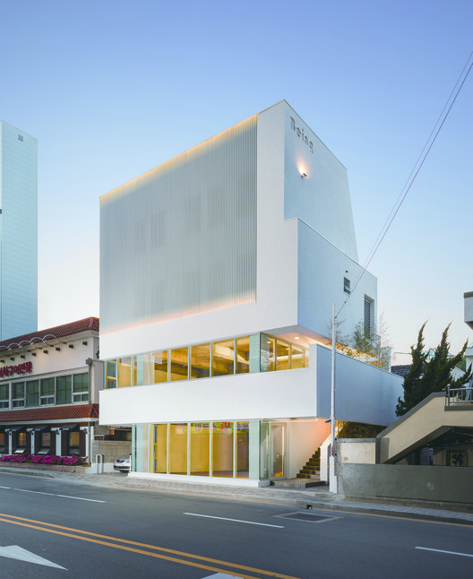 存在；是；处于-14