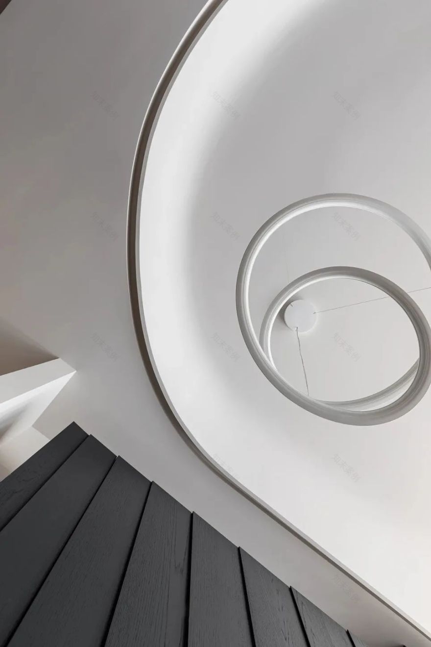 胡桃木+高级灰,纯粹而艺术的现代空间-24