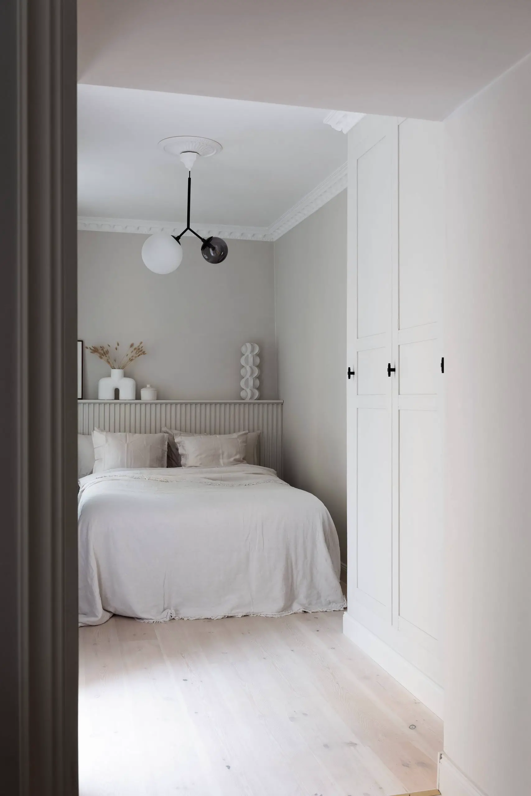 38m2 瑞典小公寓，色彩对比鲜明，家影院设计独特-7