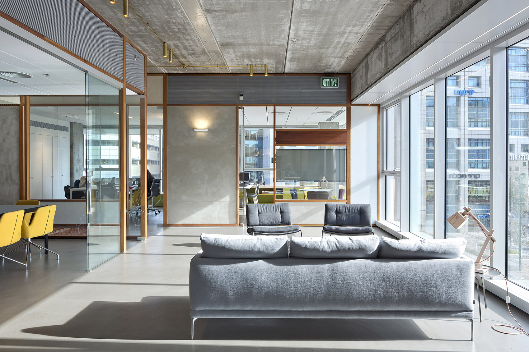 Lautman基金办公室，以色列特拉维夫 / Raphael Cohen 和 Zach Ronen-15