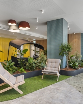 OTP Bank Offices 匈牙利布达佩斯新总部设计丨MadiLancos Studio