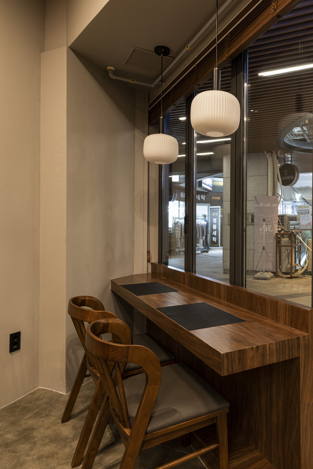 13 坪小空间打造时尚艺术氛围-13