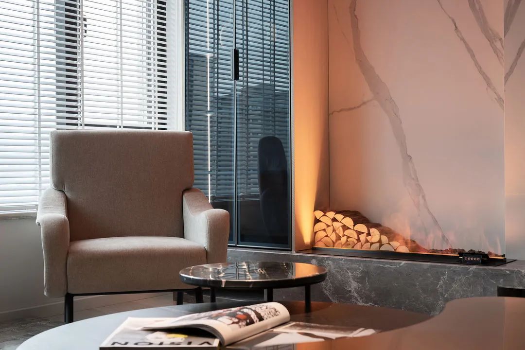 现代温馨与浪漫的居住空间-22