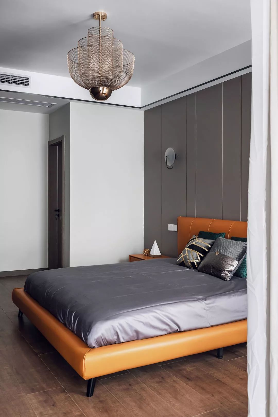 充满现代简约风的居住空间-36