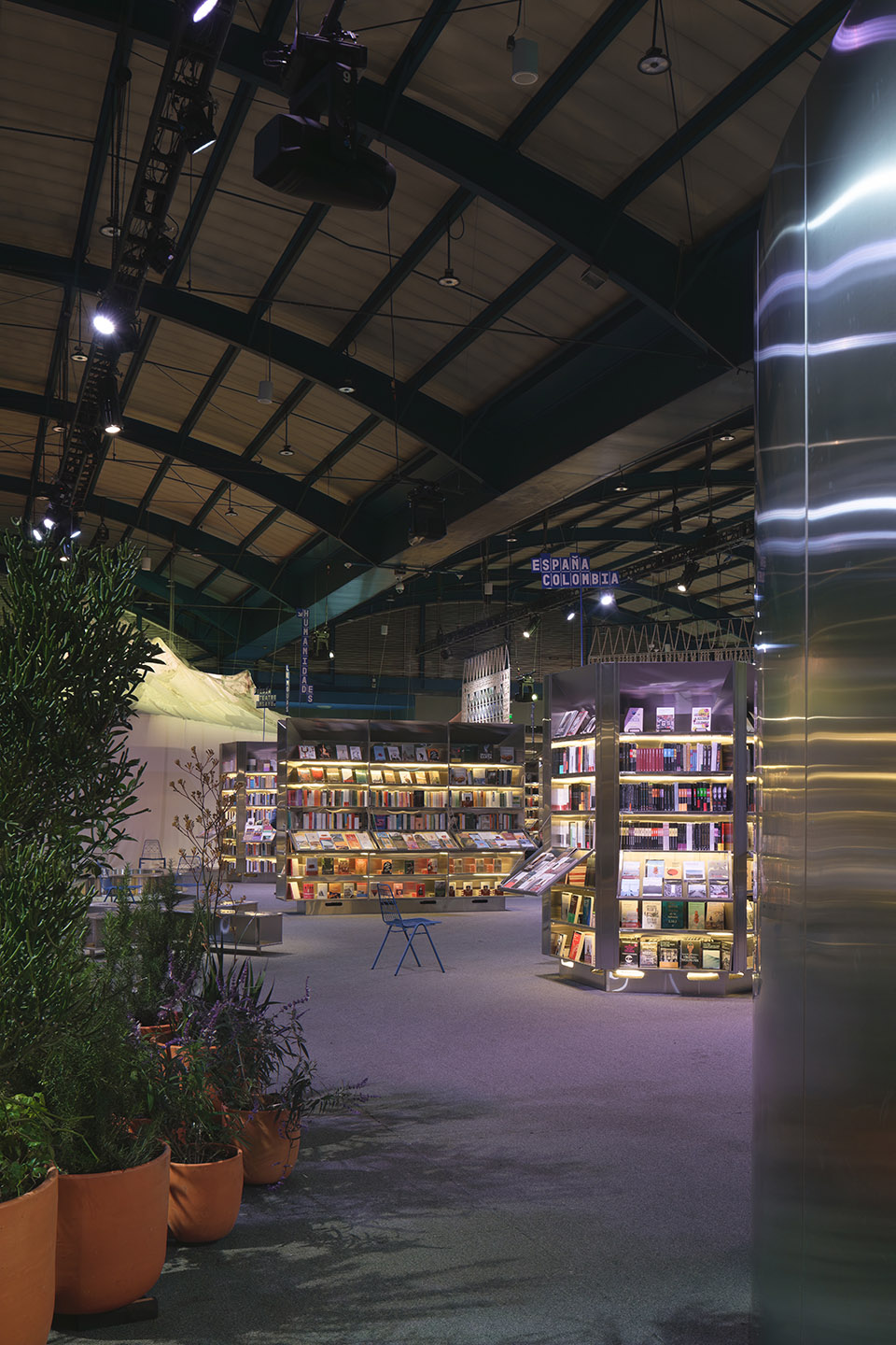 2025年波哥大国际图书博览会西班牙国家馆丨哥伦比亚丨Lluís Alexandre Casanovas Blanco等-44