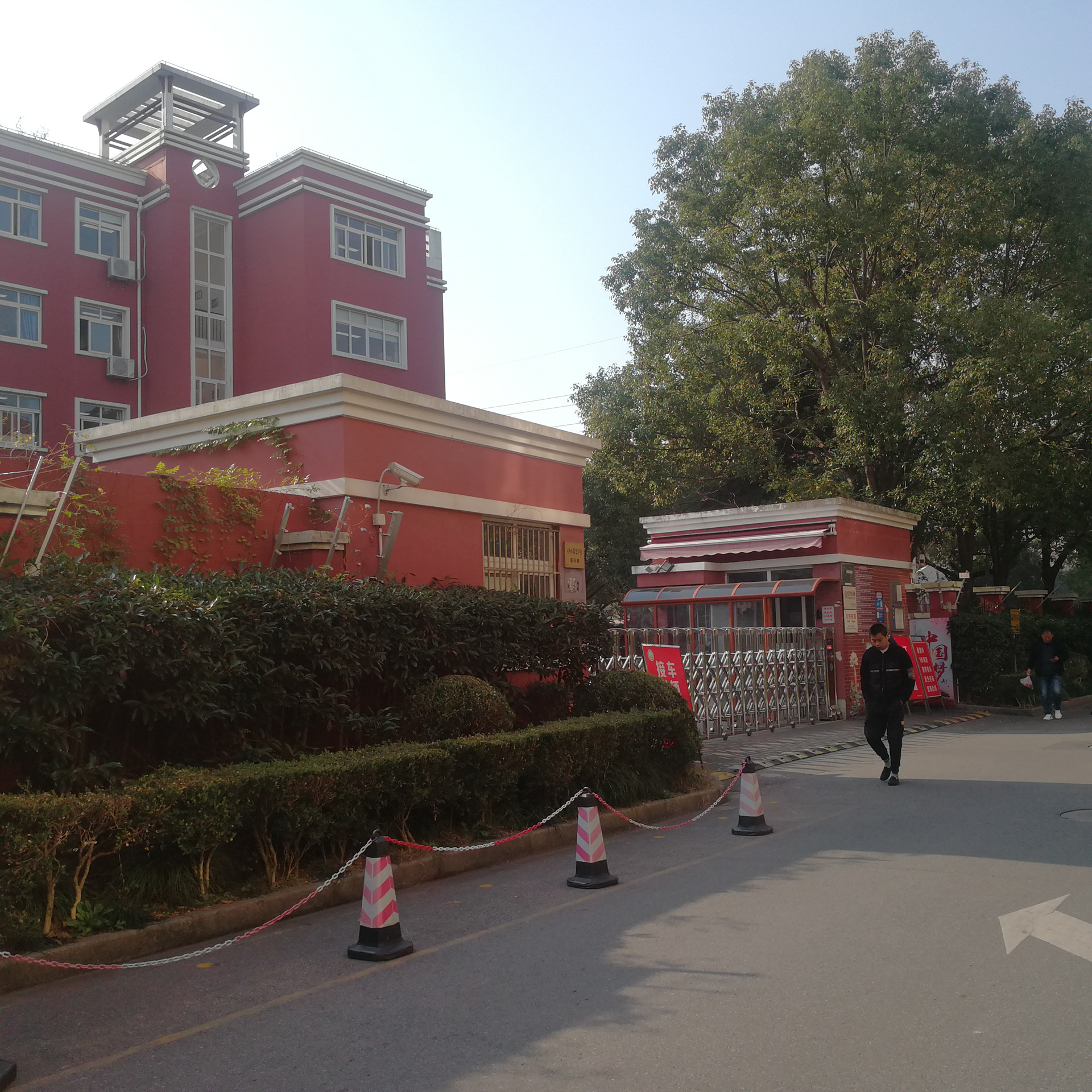 学校门头改造-3