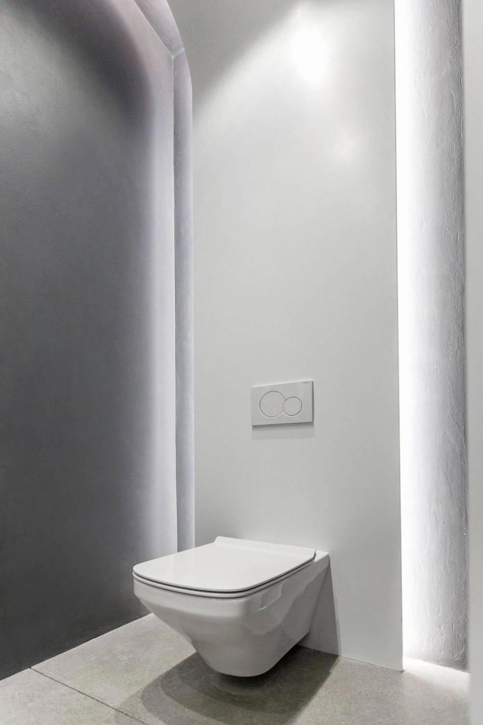 Remodeling of a Cincinnati, Ohio Loft to Achieve a Comfortable Space Full of Natural Light-40