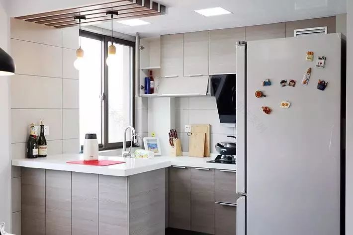 厨房冰箱摆放设计,20 款案例参考-3