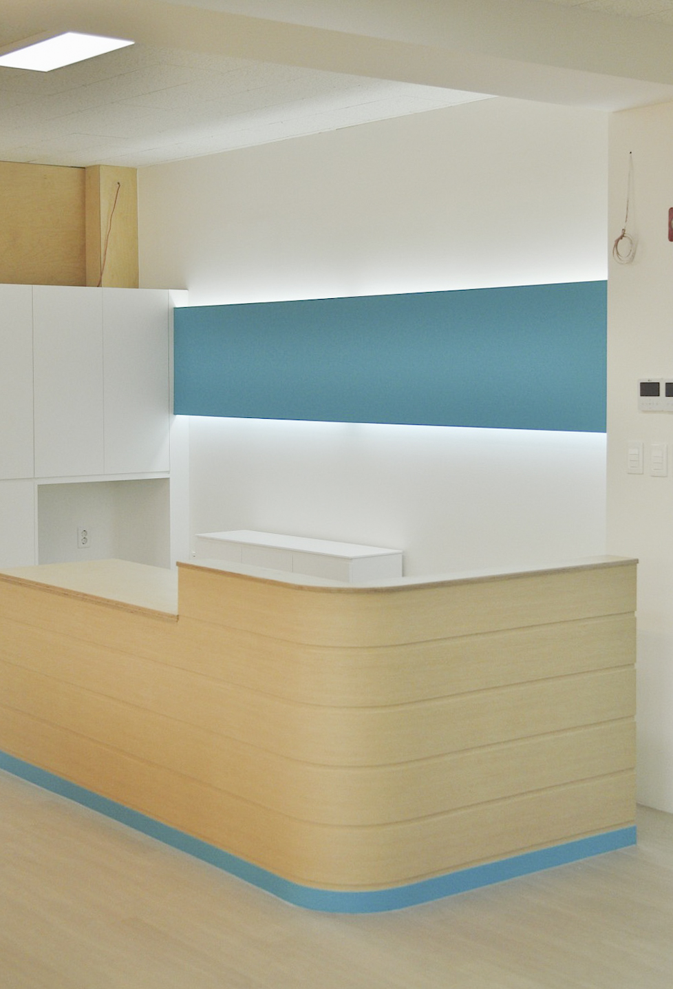 舒适氛围的木质小学校内饰设计-7