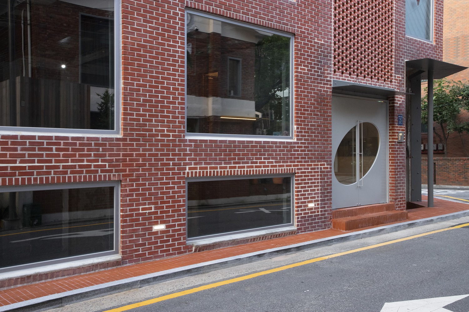 首尔 SINSA 大楼改造丨韩国首尔-4