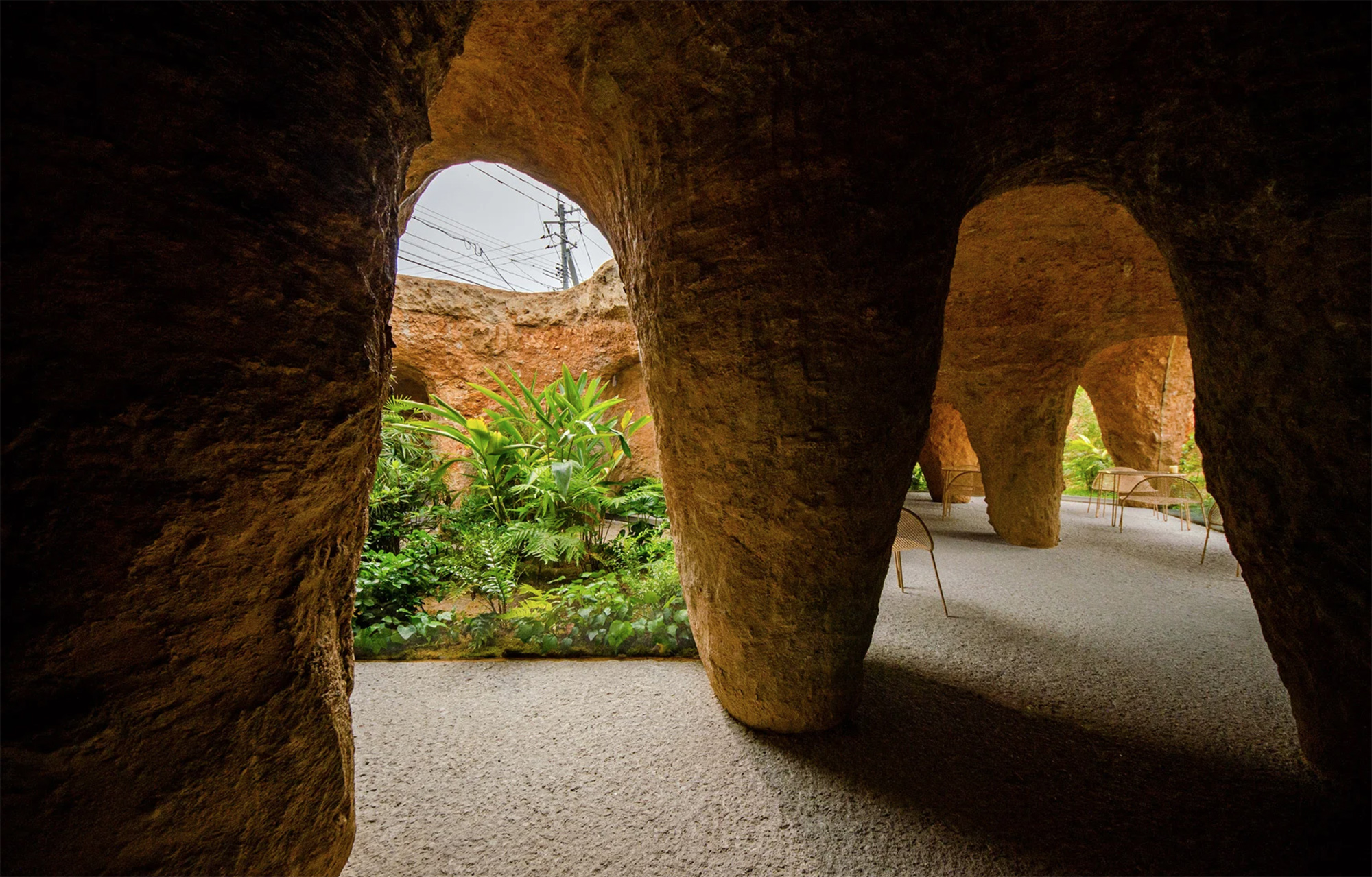 日本地下覆泥住宅与餐厅综合体丨Junya Ishigami + Associates-35