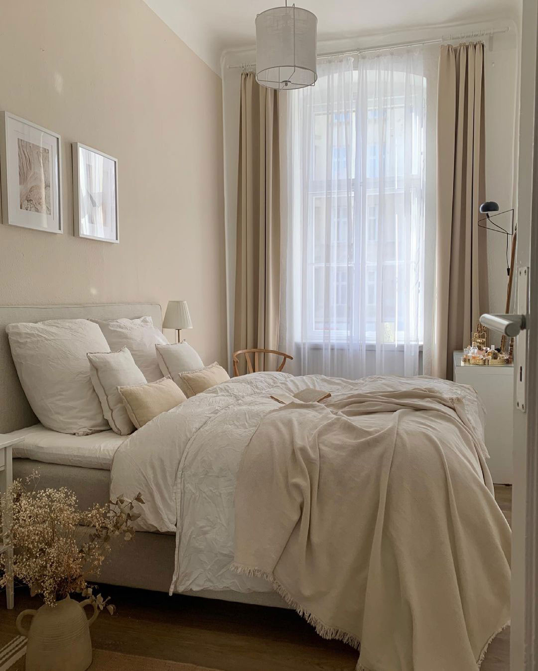 柏林的柔和极简主义:来自 Instagram 的一个舒适公寓-11