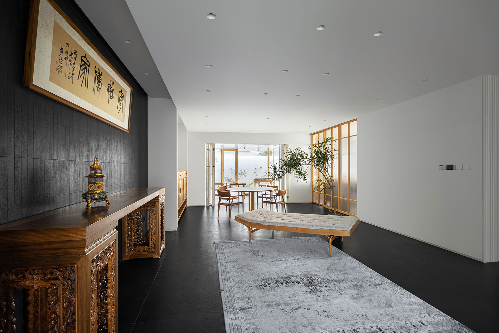 Classic Meets Modern: House Renovation / KiKi ARCHi | ArchEyes-18