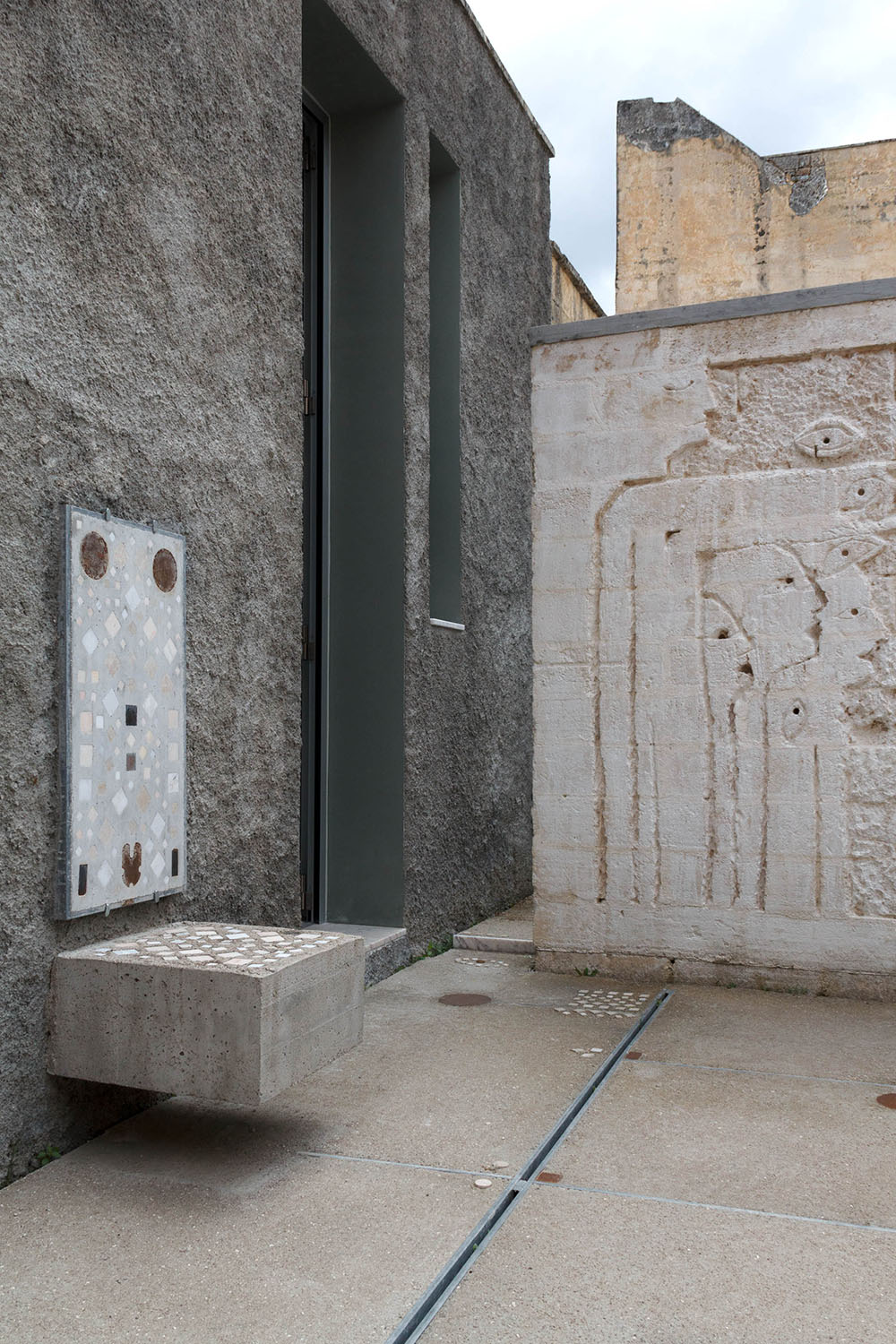 Kiasmo Headquarters ⏤ Where Philology of History Leaves Rhetoric and Becomes Contemporaneity  — anniversary magazine-6