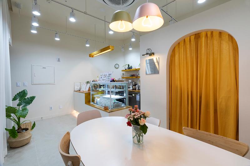 简约八平米烘焙工作室，成本低廉的温馨空间-4