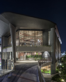“方舟宴会厅”·Pizza 4P's Hai Phong丨越南海防丨Takashi Niwa Architects