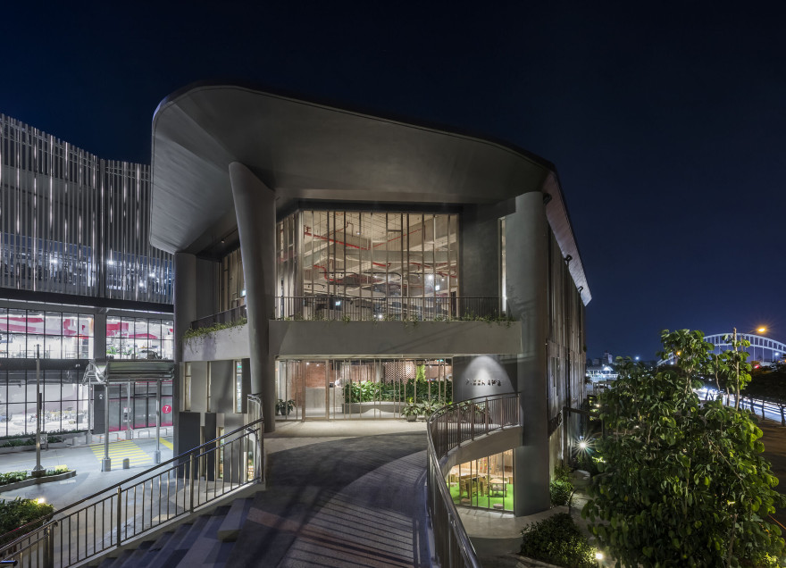 “方舟宴会厅”·Pizza 4P's Hai Phong丨越南海防丨Takashi Niwa Architects-22