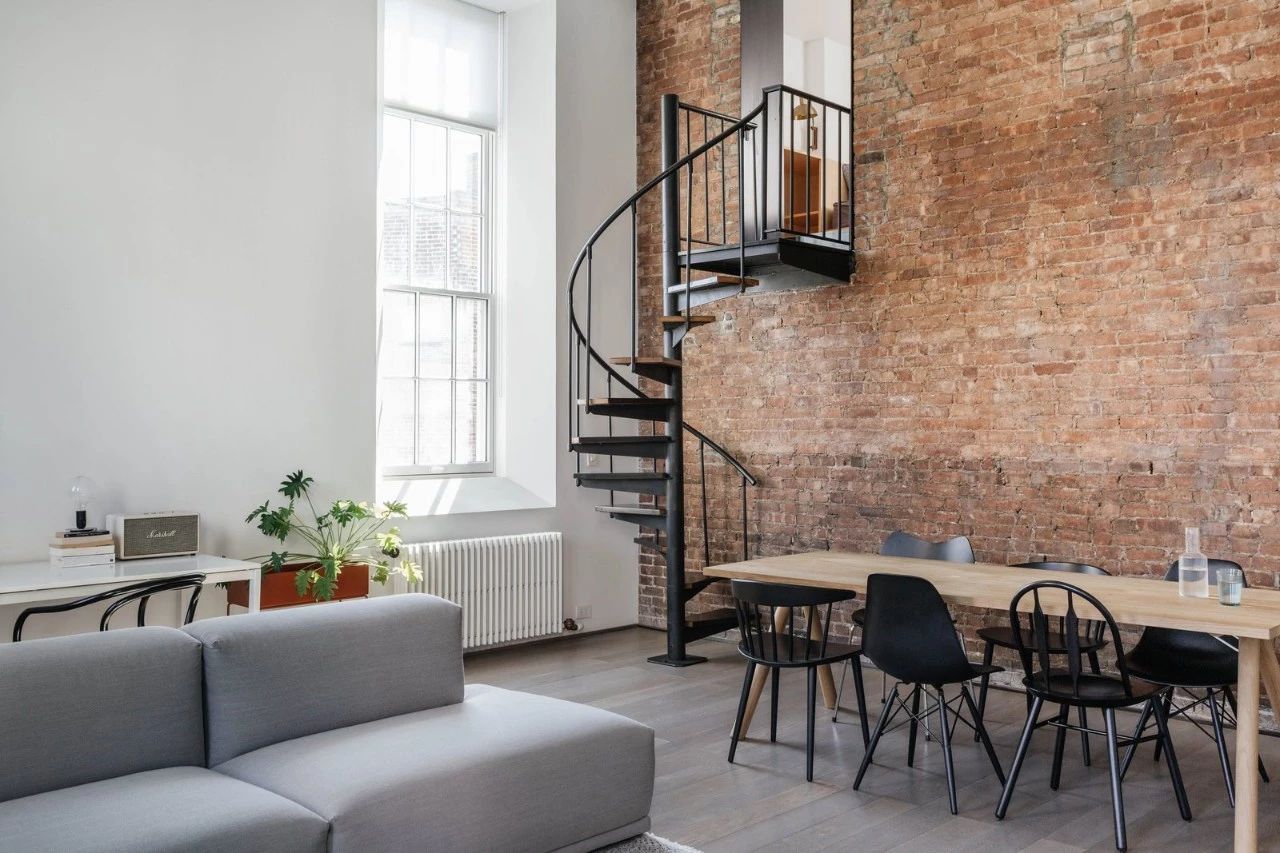 预算有限，纽约百年建筑变身个性公寓-4