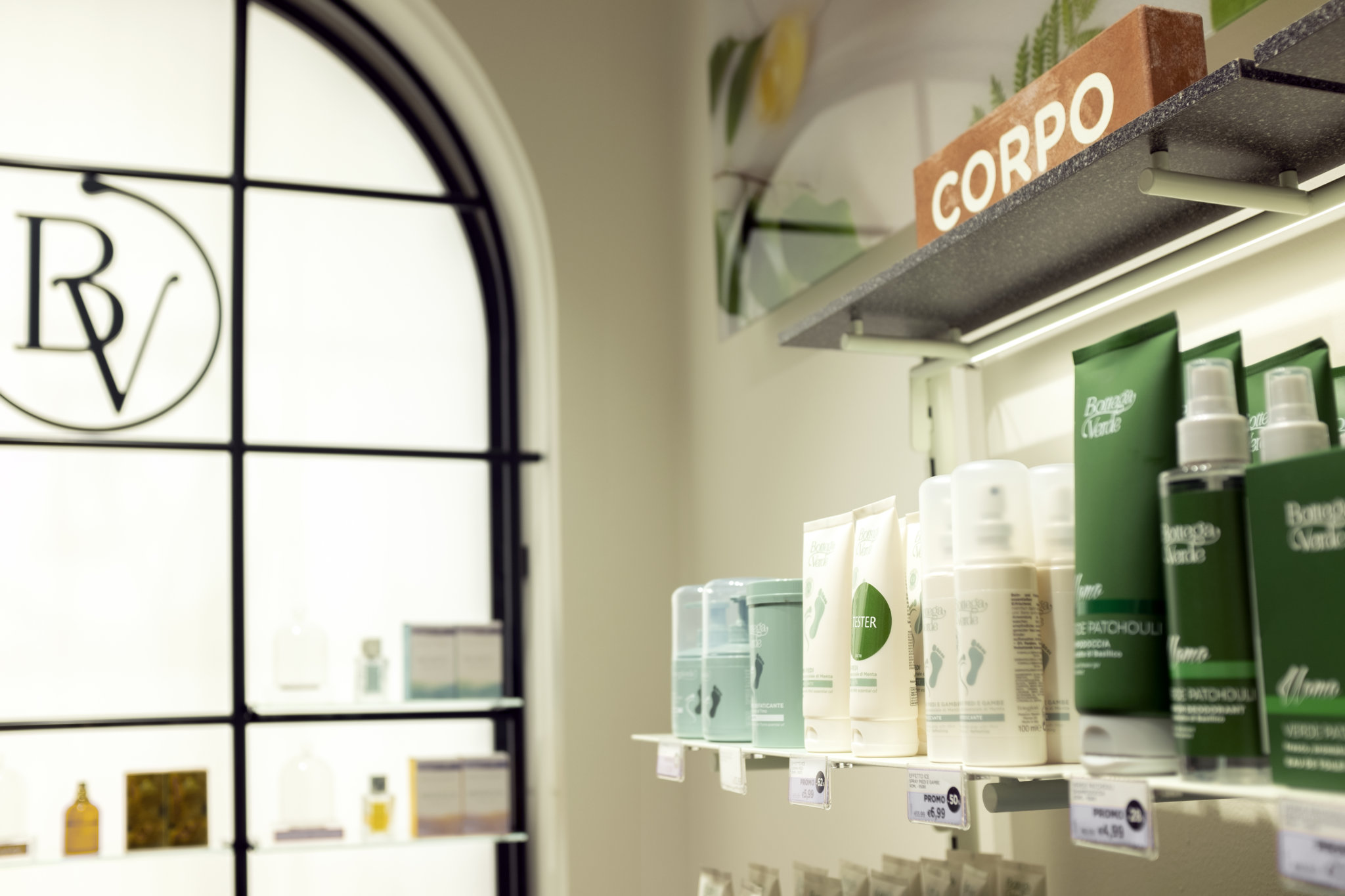 Bottega Verde concept store by Robilant Associati-11