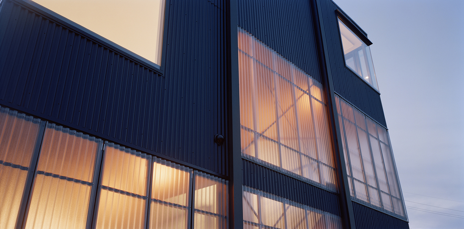 山石武喜打造简约钢构住宅 融入环境与自然共生-28