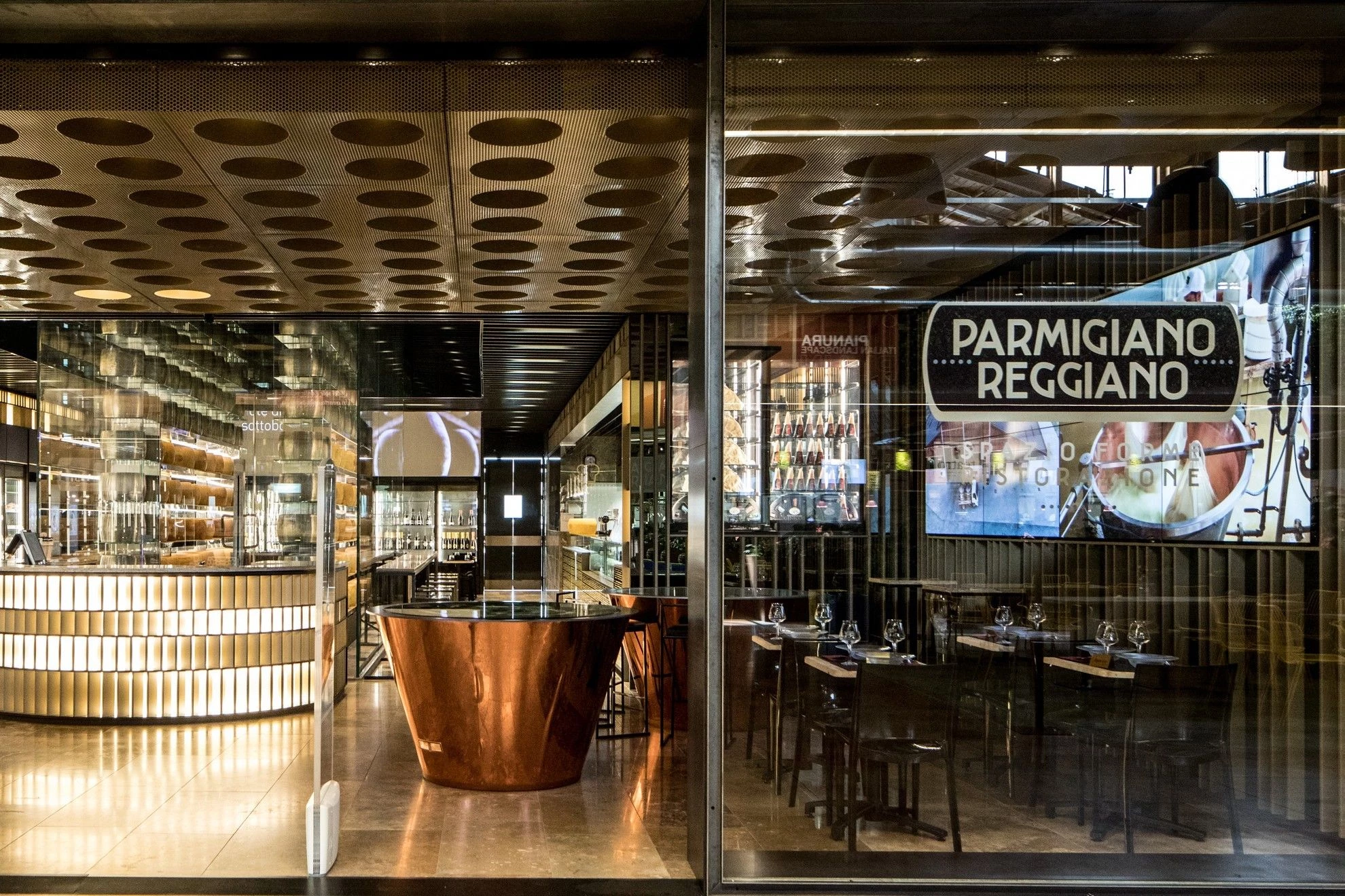 沉浸式的 Parmigiano Reggiano 体验店-24