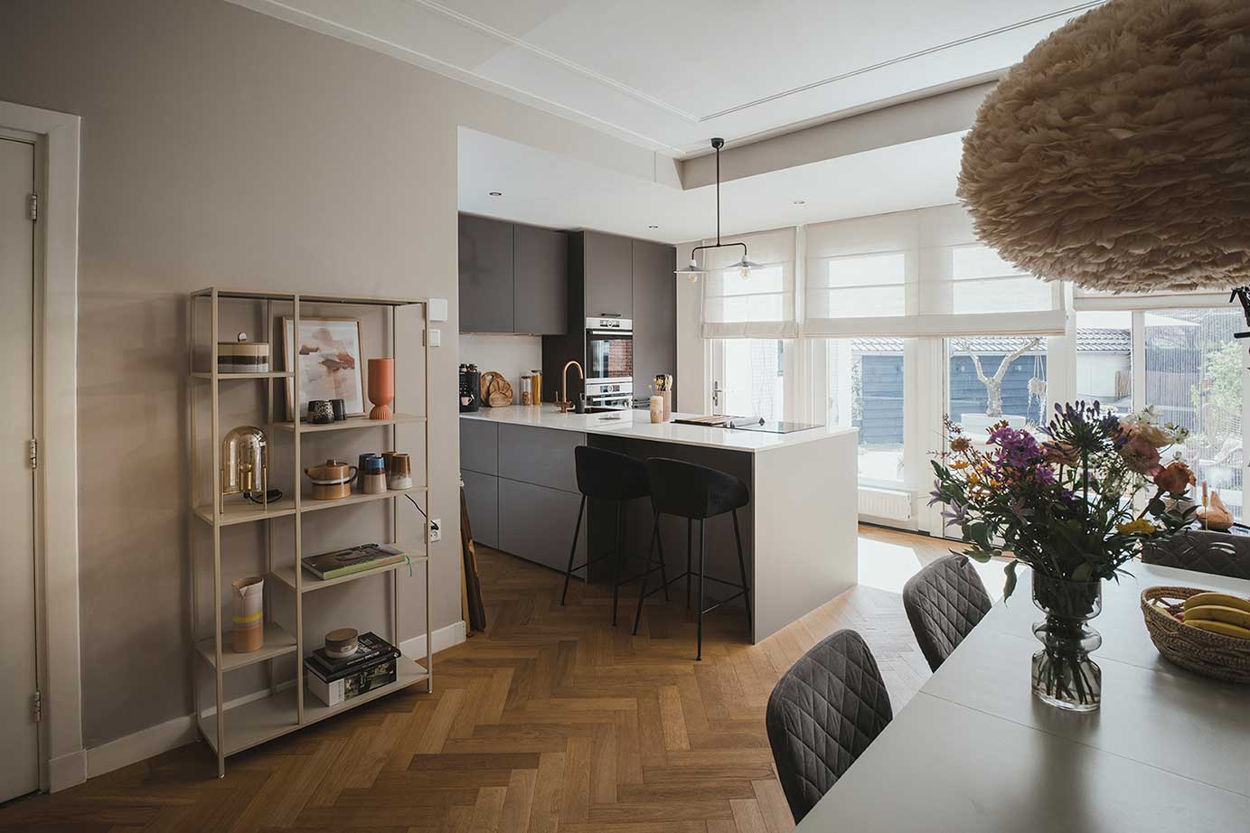 Velp带烹饪岛的厨房设计丨Avanti Keukens-15