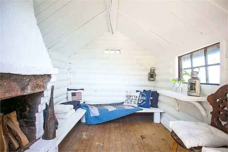 瑞典湖边百年老屋翻新,白色海洋风格度假屋-37