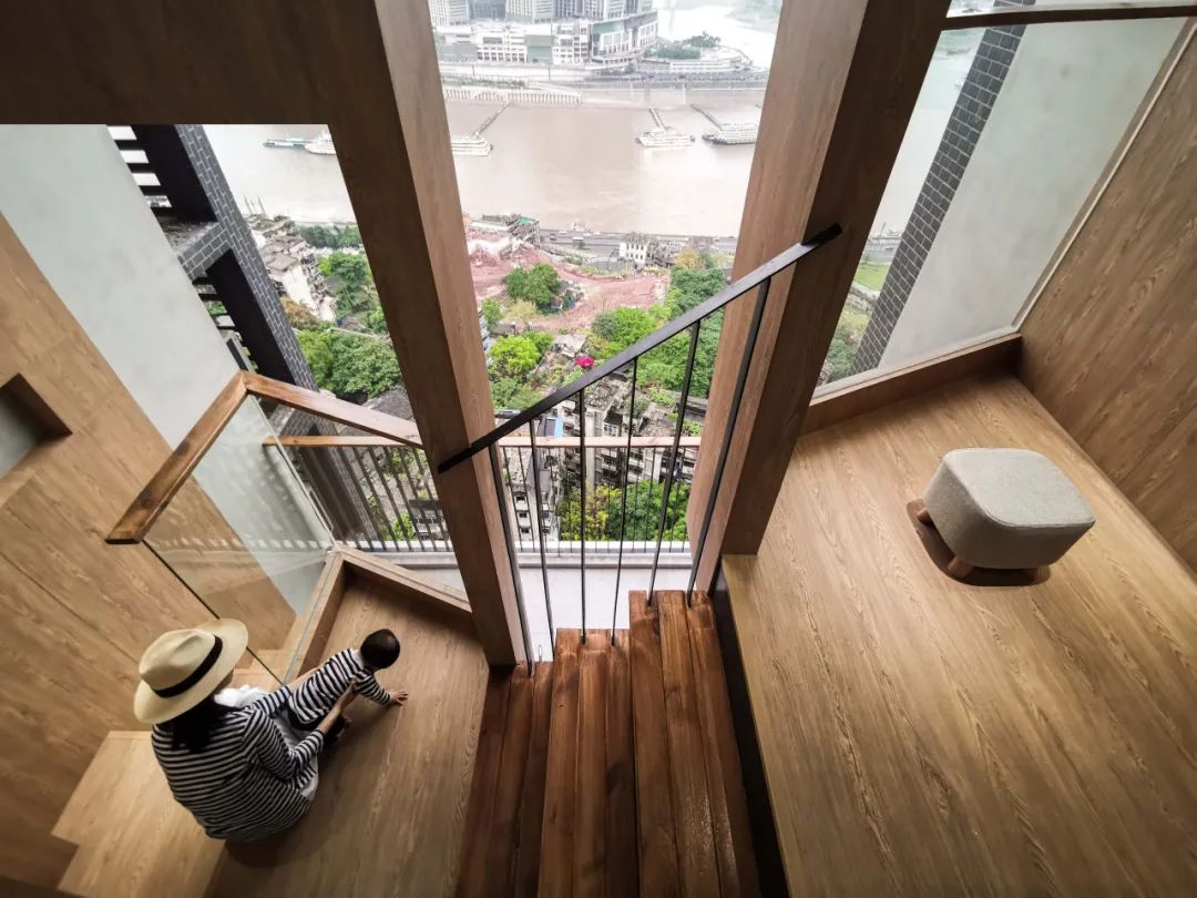 重庆江景民宿 | 套娃阳台的再生与狂欢-18