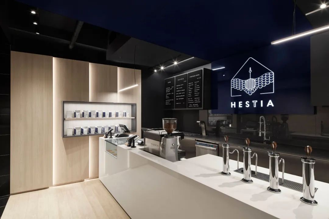 一家27平精致的饮品店Hestia，经典的黑色风格让这家小店更独特-17