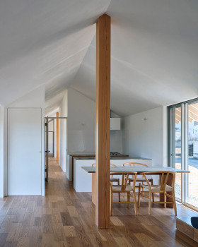 一座未完工的房子丨日本群马丨Kraft Architects