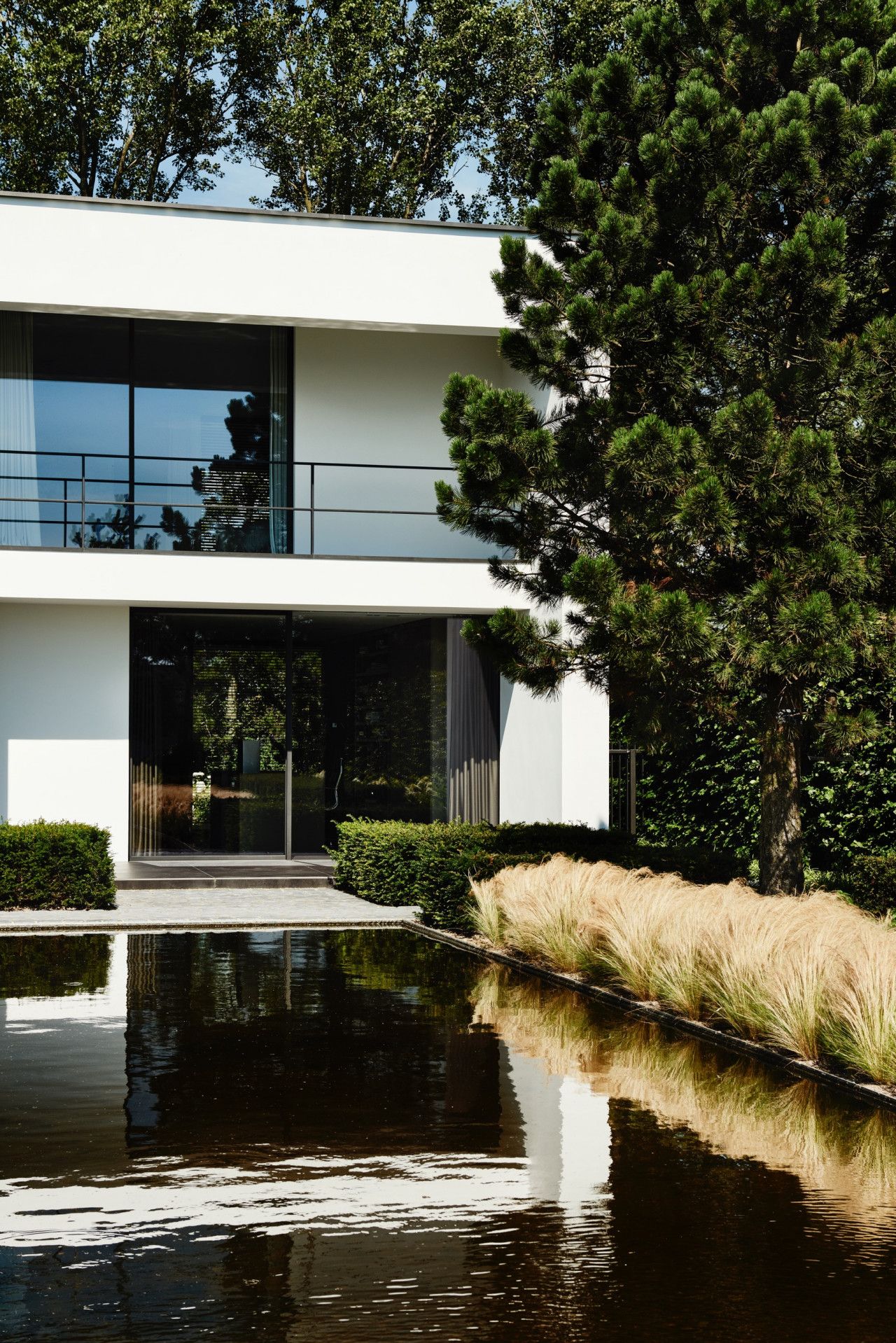 Lakeside Villa  Projects  Eric Kuster  Metropolitan Luxury-19