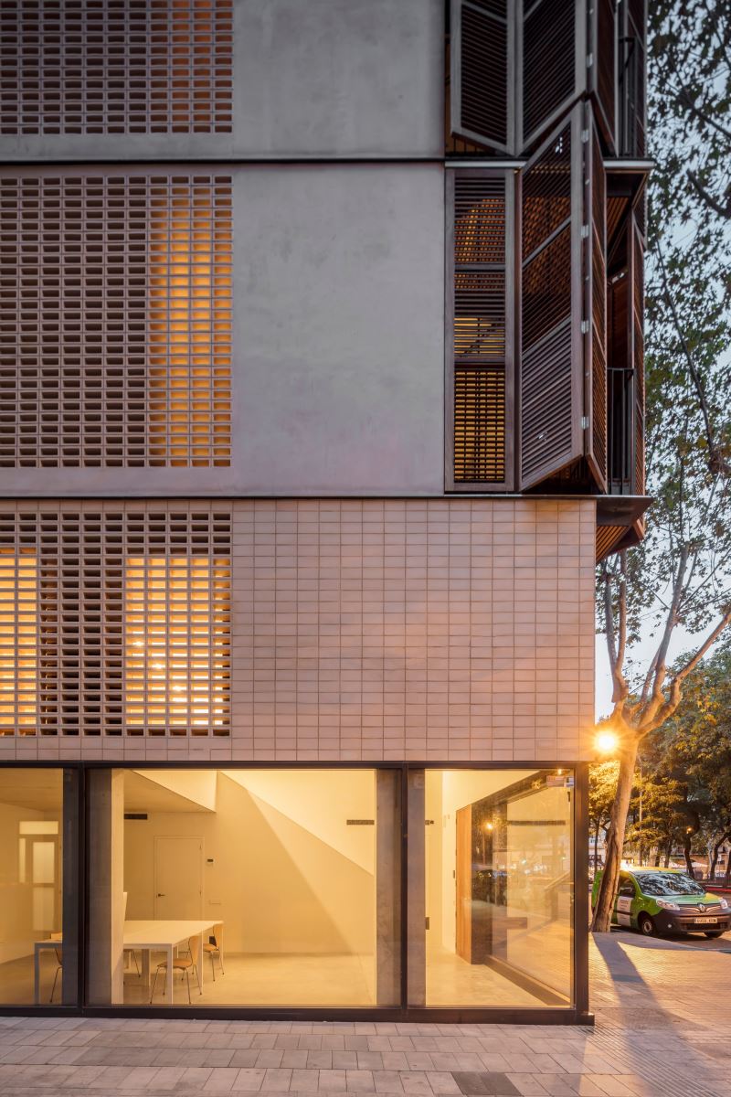 巴塞罗那四友共享住宅-6