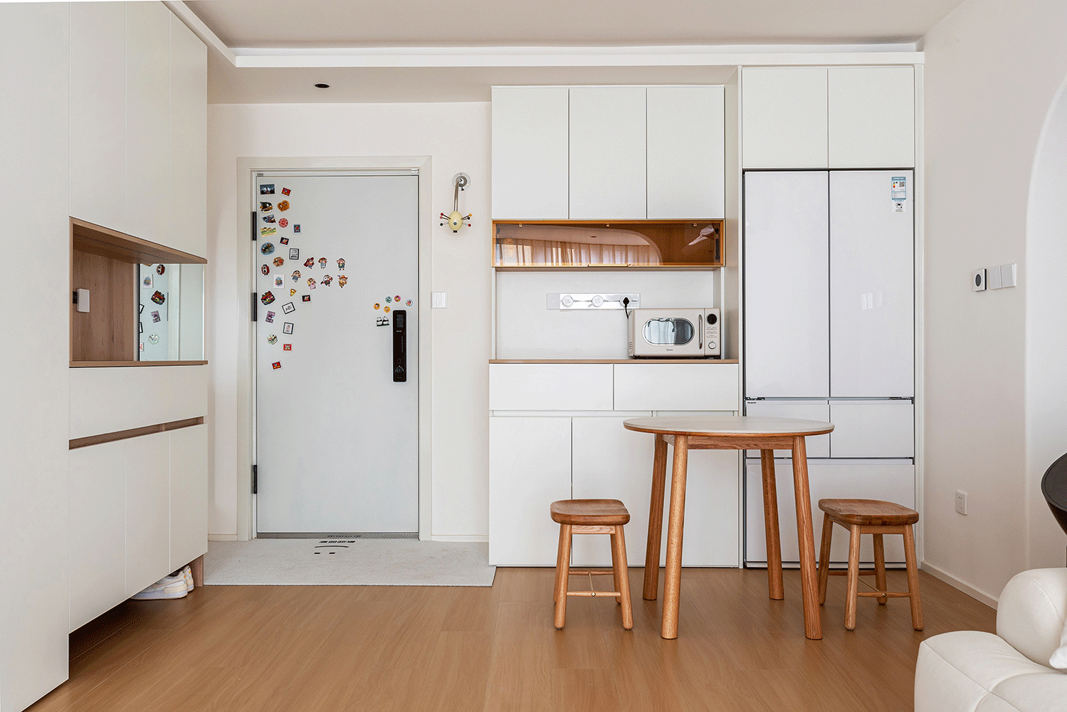 奶油原木一落地,温馨色调+耐用质感,放大30㎡的效果就有了~-29