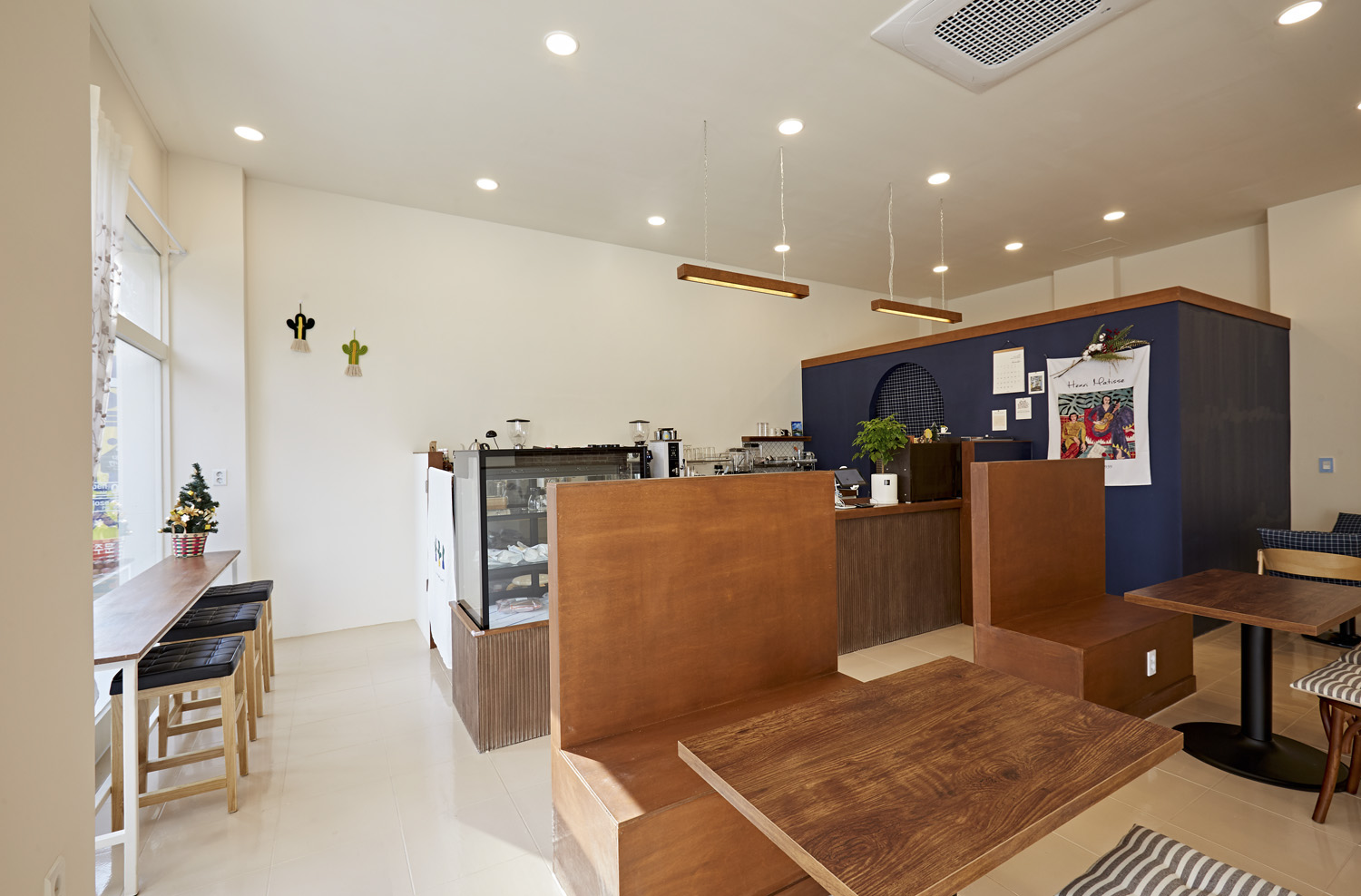 原木温馨 18 平咖啡店设计，简约不简单-7