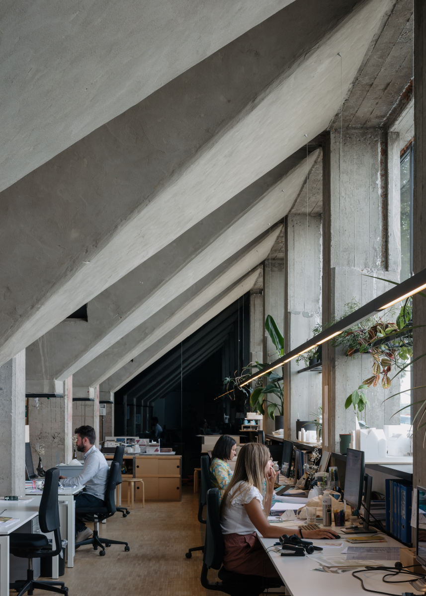 De Silo 可音译为 德·西洛 但若它在特定语境中有专业含义，需要更多背景信息才能精准翻译 丨比利时丨a2o-29