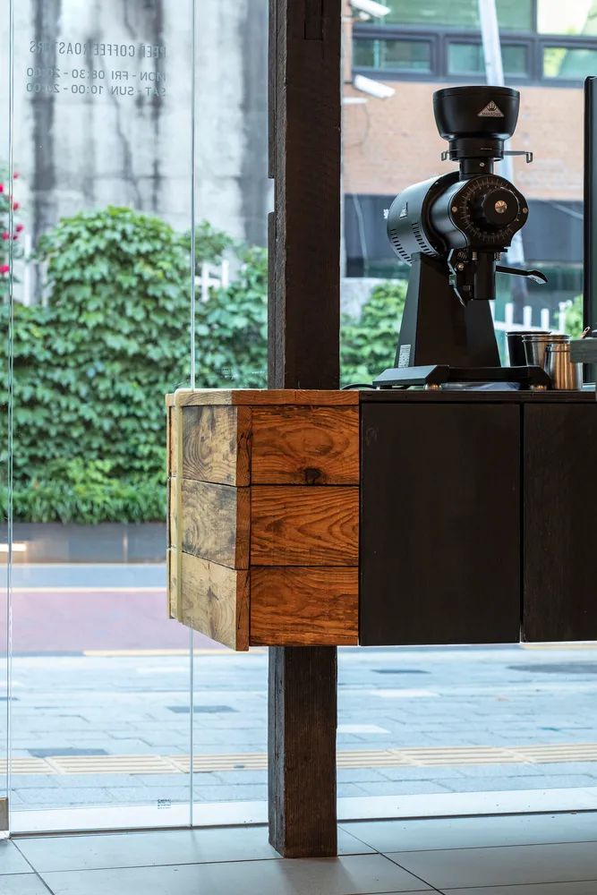 Peer Coffee 咖啡店设计丨Plainoddity-35