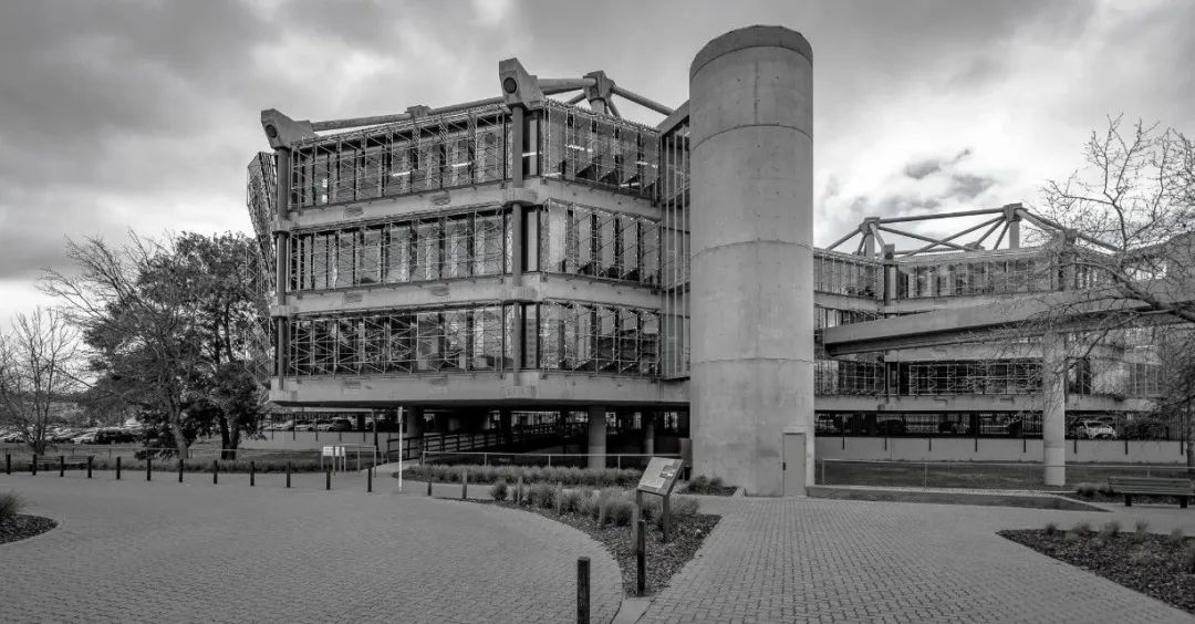 粗野乌托邦 · John Andrews 的理想重塑丨加拿大多伦多-48