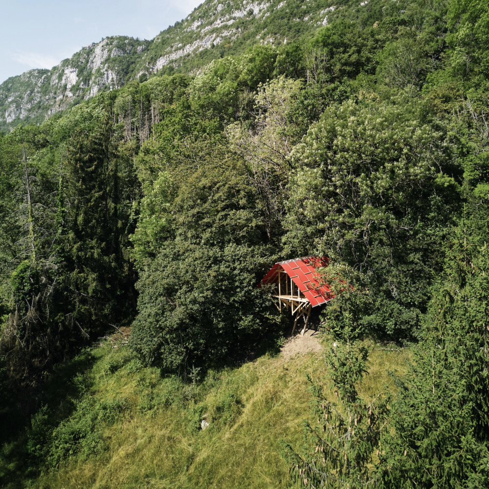 Patagonian Shadow Pavilion | 悬浮于 Patagonian 风景的木质庇护所-1