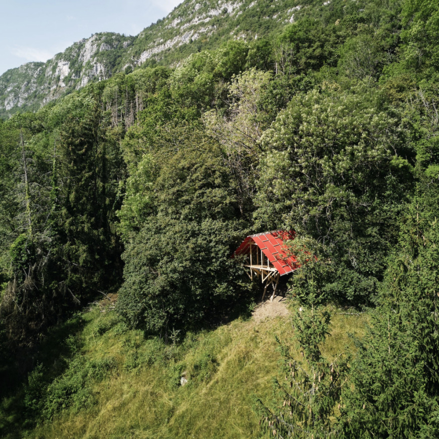 Patagonian Shadow Pavilion | 悬浮于 Patagonian 风景的木质庇护所-1