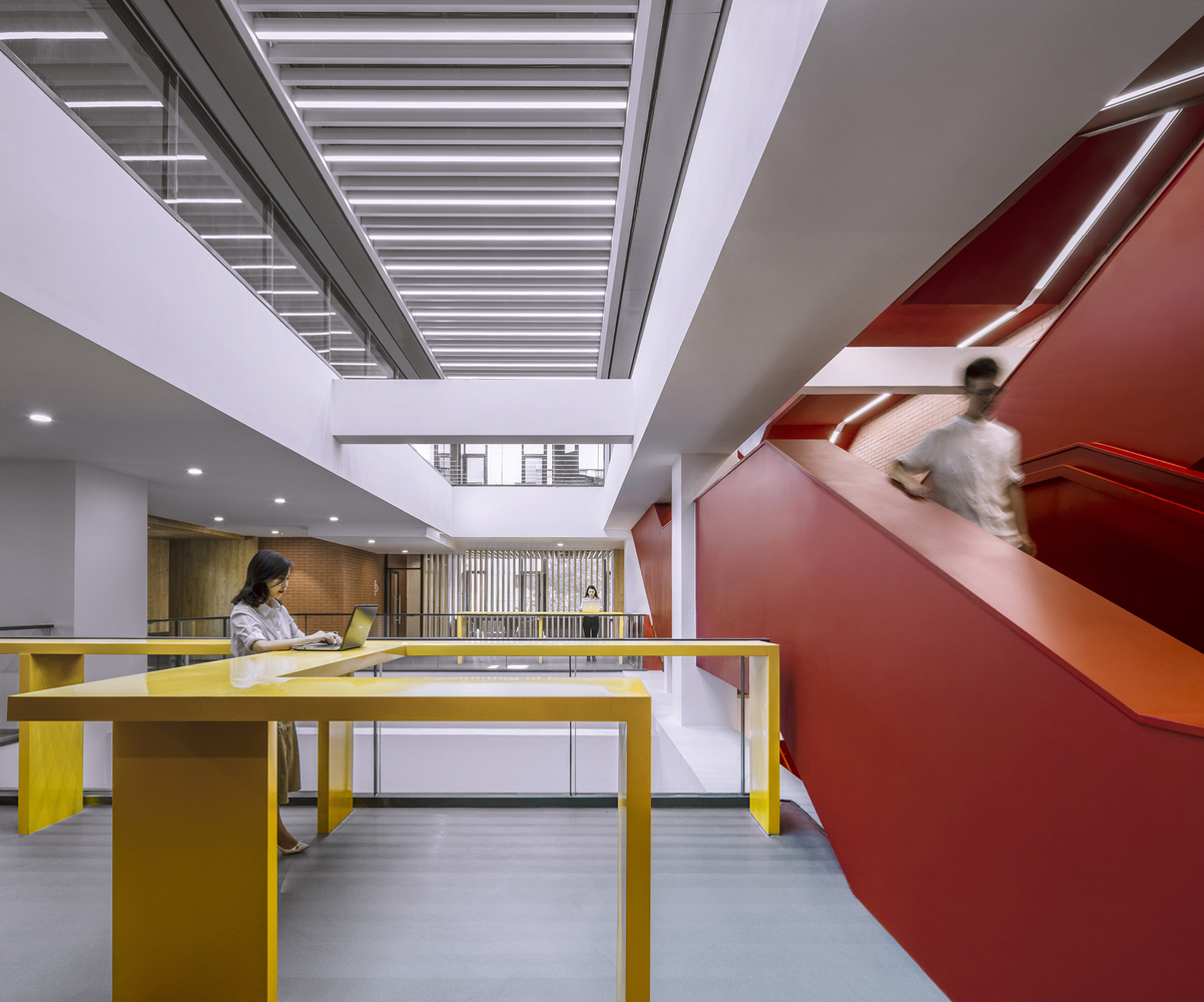 清华第四教学楼室内重建 · 开放式学习空间的营造-21