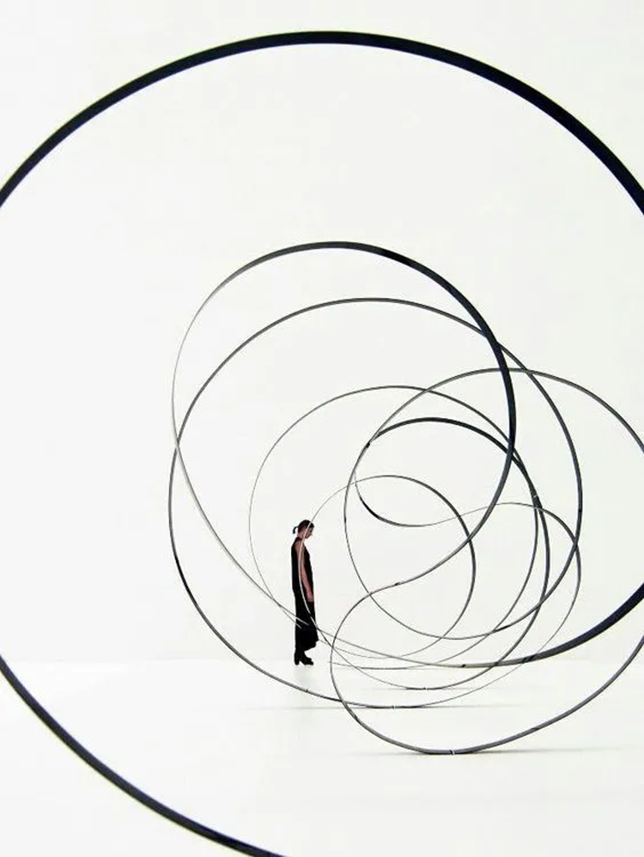 星河山海半岛顶层会所 | 黑与白的极简平衡之道-56